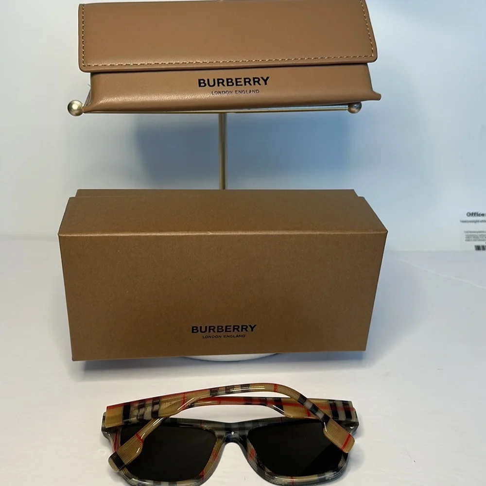 Burberry BE4293 380687 Sunglasses Men's Top Black-Vintage Check/Grey 56-17-145